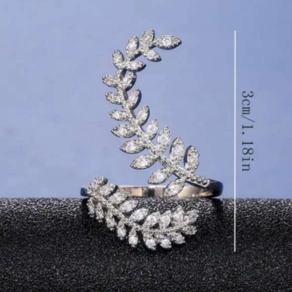 925 Sterling Silver Long Leaf Ring - Picture 6 of 16